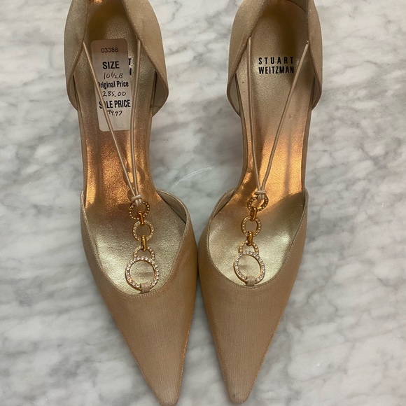 Stuart Weitzman Gold toe w/ Swarovski detail NWT - Picture 3 of 6